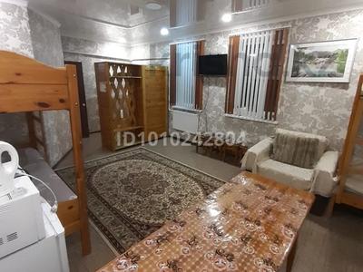 Жеке үй · 2 бөлме · 80 м², В.Рей 29А — Возле спорт комплекса, бағасы: 8 000 〒 в Каркаралинске