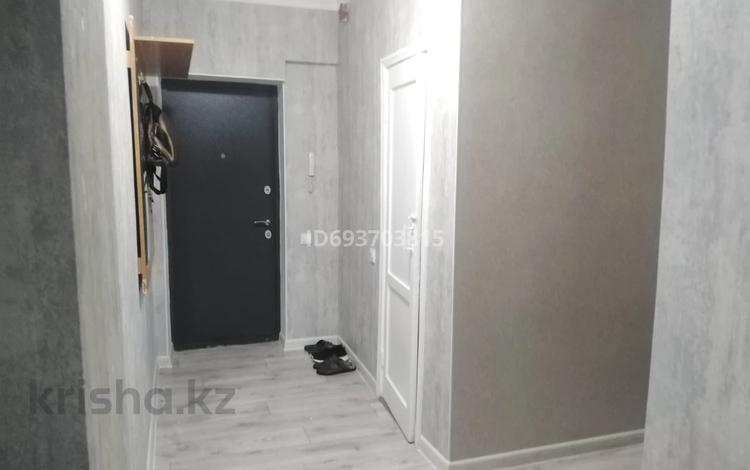 2-комнатная квартира, 50.5 м², 2/4 этаж помесячно, Закарпатская за 250 000 〒 в Алматы, Турксибский р-н — фото 2
