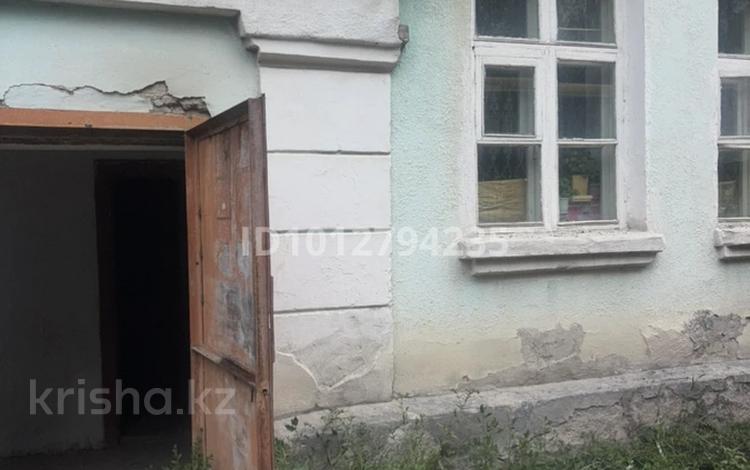 2-бөлмелі пәтер · 43.8 м² · 1/2 қабат, Кунаева 242 8 — Магазин Абиш, бағасы: 5 млн ₸ в Текели — фото 2
