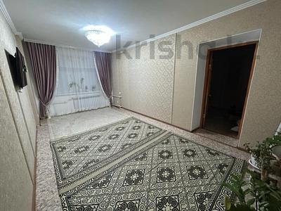 4-комнатная квартира, 92.5 м², 9/9 этаж, Старый город, Матросова за 19.5 млн 〒 в Актобе, Старый город