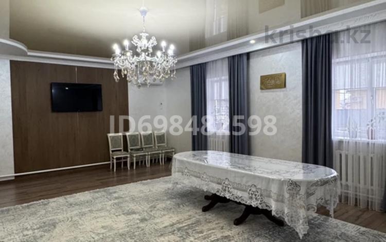 Жеке үй · 5 бөлме · 170 м² · , мкр Жумыскер, Жумыскер-1, ул.Санжар Асфиндияров 16, бағасы: 60 млн ₸ в Атырау — фото 16