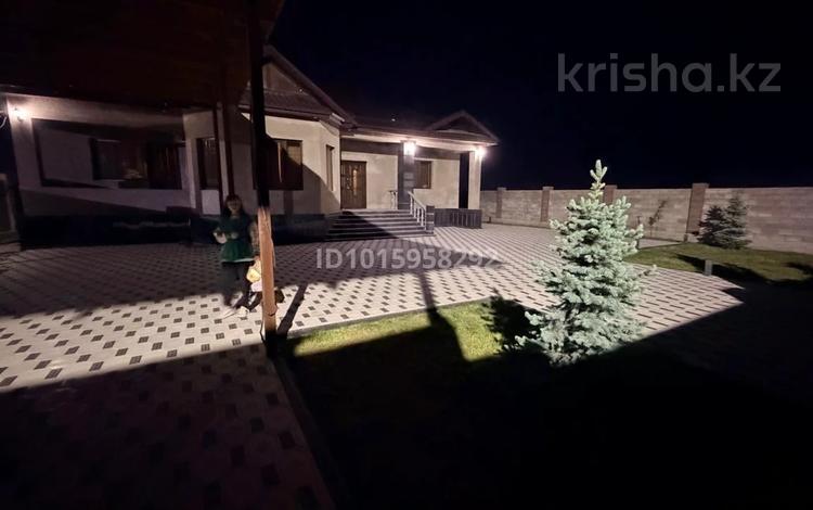 Жеке үй · 7 бөлме · 276 м² · 8 жүзд., 4 пер Сорокина 24 Б — Район Сахзавод, бағасы: 75 млн ₸ в Таразе — фото 2