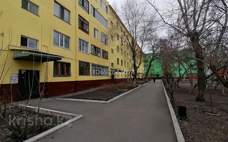3-бөлмелі пәтер · 64 м² · 5/5 қабат, Мангелик Ел 49 — 28 школа, бағасы: 22 млн ₸ в Семее — фото 2