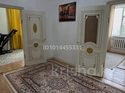 2-бөлмелі пәтер · 72 м² · 3/5 қабат, Желтоксан — Уй қаланың ортасында (площадь), бағасы: 26 млн ₸ в 