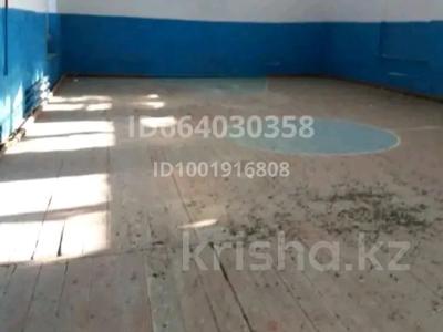 Отдельный дом · 9 комнат · 600 м² · 180 сот., Абылайхана 34 — Село. Джамбул, бывшая здание школы за 6 млн 〒 в Кокшетау