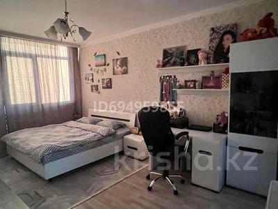 4-комнатная квартира · 160 м² · 13/16 этаж, мкр Калкаман-2, Жуалы 9 — Жк премьера дом 9 за 77 млн 〒 в Алматы, Наурызбайский р-н