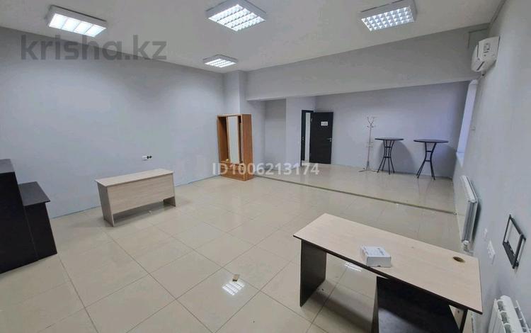 Свободное назначение, офисы, склады, кабинеты и рабочие места · 40 м² за 100 000 ₸ в Актау, 28-й мкр — фото 2