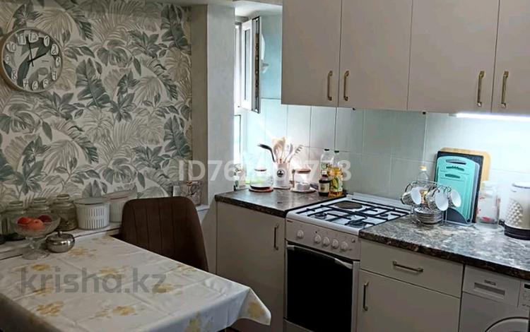 2-комнатная квартира · 48 м² · 2/5 этаж, мкр Алатау (ИЯФ) 18 за 21.5 млн 〒 в Алматы, Медеуский р-н — фото 2