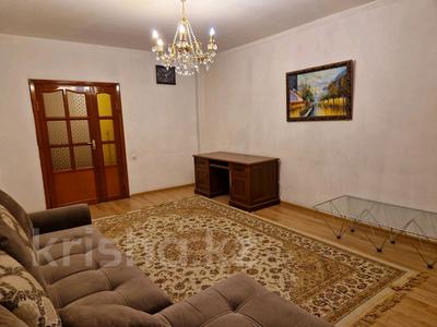 3-бөлмелі пәтер, 90 м², 1/5 қабат ай сайын, мкр Самал-2 91/1, бағасы: 450 000 〒 в Алматы, Медеуский р-н