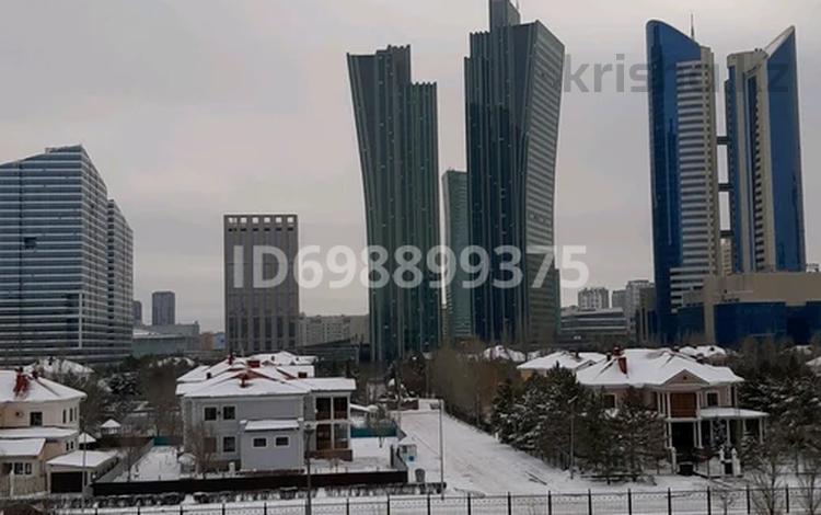 2-комнатная квартира · 60 м² · 4/14 этаж помесячно, Сарайшык 7 за 250 000 〒 в Астане, Есильский р-н — фото 2