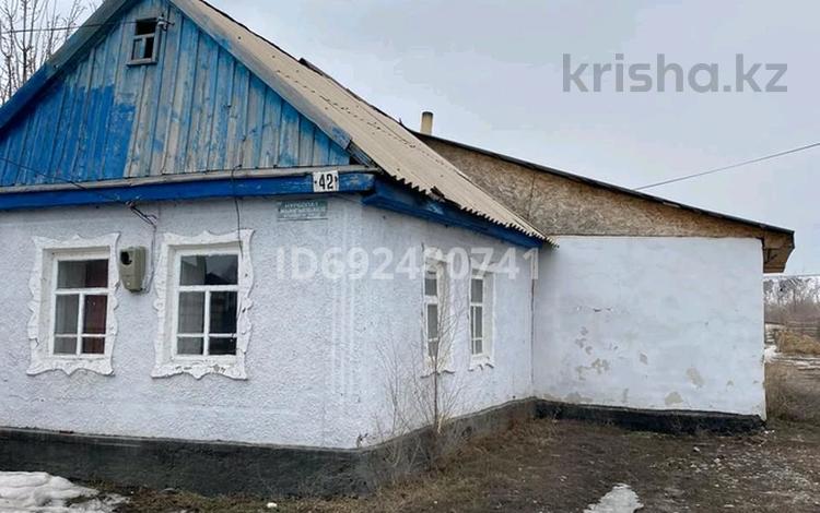 Отдельный дом • 3 комнаты • 39.7 м² • 10 сот., Жынгылбаев 44 за 3.3 млн 〒 в Урджаре — фото 2