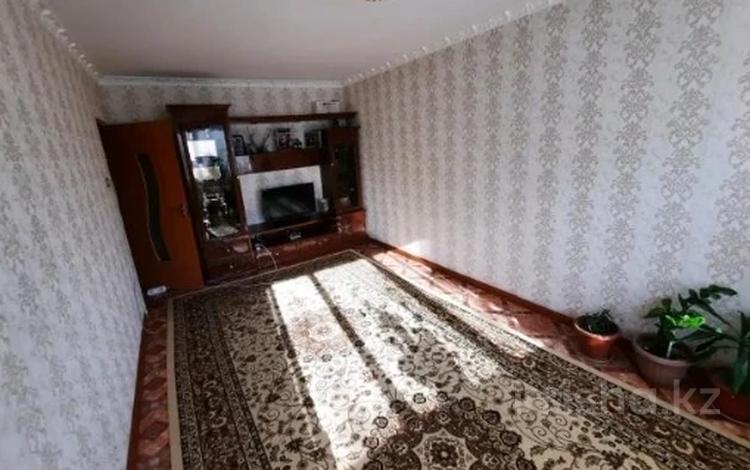 2-комнатная квартира · 54 м² · 2/5 этаж, мкр Шанхай 4к2 за 12.5 млн ₸ в Актобе — фото 2
