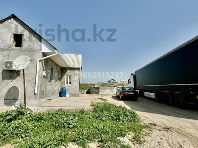 Отдельный дом • 3 комнаты • 70 м² • 12 сот., Жасқанат — Санатория Адлет за 15 млн 〒 в Сарыагаш