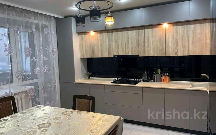 2-бөлмелі пәтер · 85 м² · 1/5 қабат, Валиханова, бағасы: 250 000 〒 в Петропавловске — фото 15