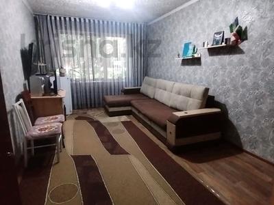 3-комнатная квартира · 66.7 м² · 1/5 этаж, мкр Аксай-2 32 за 47.5 млн ₸ в Алматы, Ауэзовский р-н
