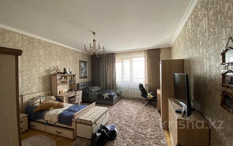 4-бөлмелі пәтер · 170 м² · 2/16 қабат, Бальзака 8, бағасы: 110 млн ₸ в Алматы, Бостандыкский р-н — фото 2