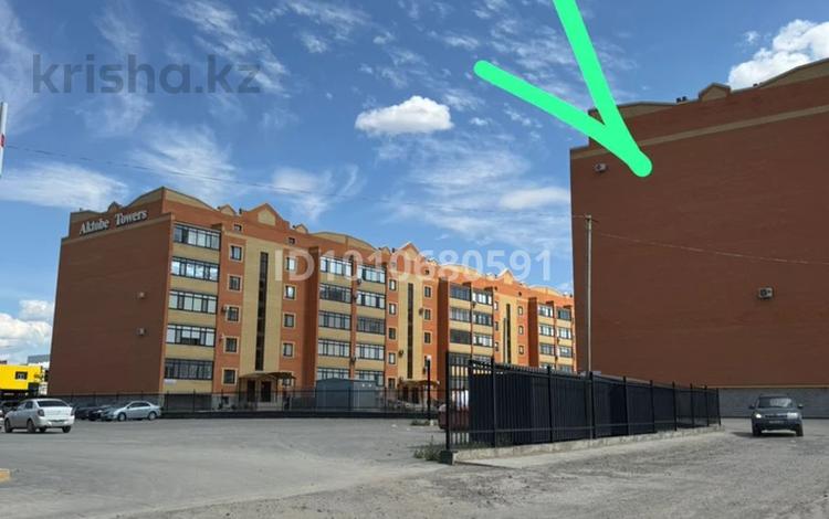 2-бөлмелі пәтер · 75.1 м² · 2/5 қабат, мкр. Алтын орда, Алтын орда 23д 1 — Газиза Жубанова Батыс2, бағасы: 27.5 млн ₸ в Актобе — фото 2