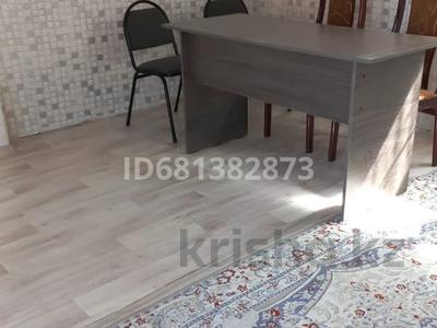 Отдельный дом · 2 комнаты · 60 м² · 8 сот., мкр Северо-Запад за 120 000 ₸ в Шымкенте, Абайский р-н
