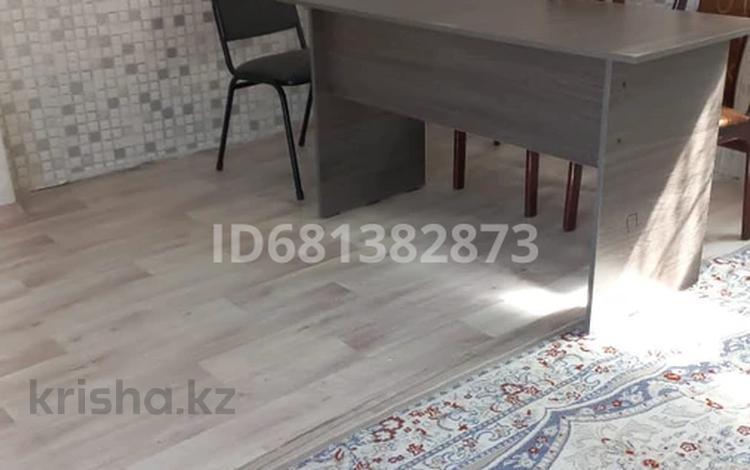 Отдельный дом · 2 комнаты · 60 м² · 8 сот., мкр Северо-Запад за 120 000 ₸ в Шымкенте, Абайский р-н — фото 10
