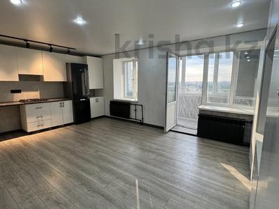 1-комнатная квартира · 41.8 м² · 10/11 этаж, мкр 12 20 — рядом супермаркет Дина и 51 школа за 15 млн ₸ в Актобе