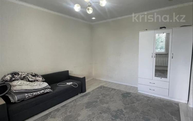 1-комнатная квартира · 35 м² · 2/12 этаж, мкр Акбулак, 1-я улица за 25 млн ₸ в Алматы, Алатауский р-н — фото 12