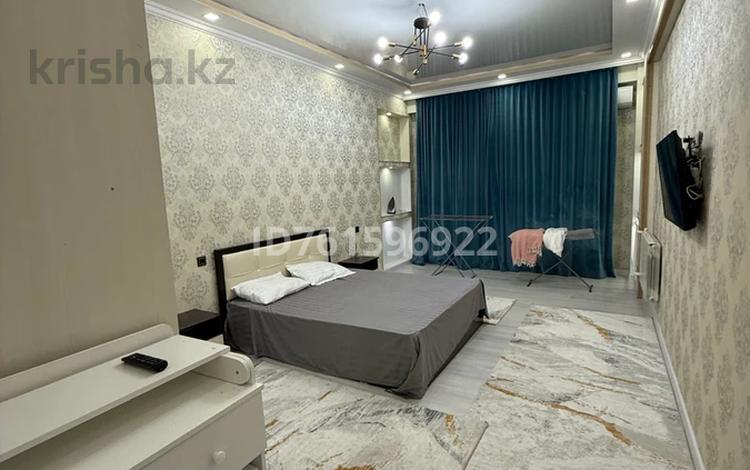 1-бөлмелі пәтер · 70 м² · 15/21 қабат, 17-ш/а., ​17-й микрорайон 10, бағасы: 8 000 ₸ в Актау, 17-й мкр — фото 2