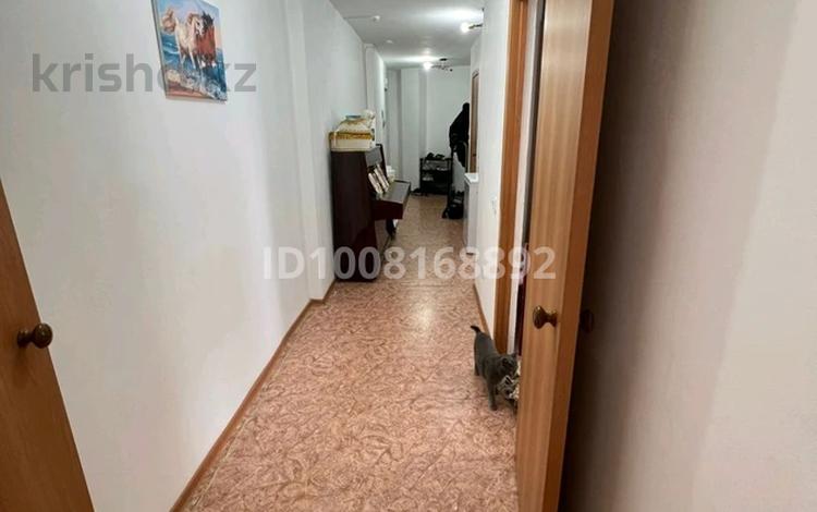 2-бөлмелі пәтер · 69 м² · 18/25 қабат, мкр Юго-Восток, Микрорайон Байкена Ашимова 26, бағасы: 25 млн ₸ в Караганде, Казыбек би р-н — фото 2