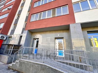 Свободное назначение, офисы, магазины и бутики, общепит, салоны красоты, фитнес и спорт, медцентры и аптеки, образование, развлечения, конференц-залы, кабинеты и рабочие места, студии · 83 м² за 650 000 ₸ в Астане, Нура р-н