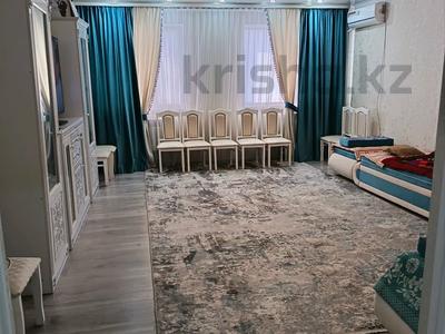 2-бөлмелі пәтер · 90 м² · 4/5 қабат, Мкр. Бирлик — Школа 29, бағасы: 37 млн ₸ в Талдыкоргане, мкр Бирлик