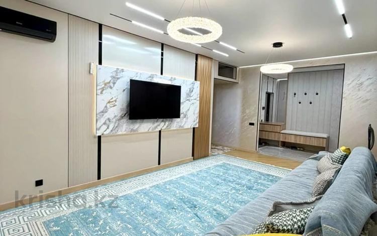 3-комнатная квартира · 95 м² · 14/16 этаж, К. Толеметова 83 за 300 000 ₸ в Шымкенте, Абайский р-н — фото 2