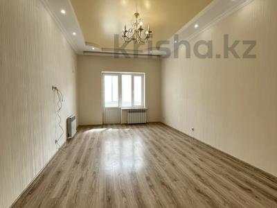 7-бөлмелі пәтер · 196 м² · 1/3 қабат, Дауымова, бағасы: 65 млн ₸ в Уральске
