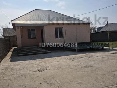 Жеке үй · 6 бөлме · 250 м² · 8 жүзд., А. Байтурсынов 31/1 — Рядом со школой С. Сейфуллина, бағасы: 20 млн ₸ в Бадаме