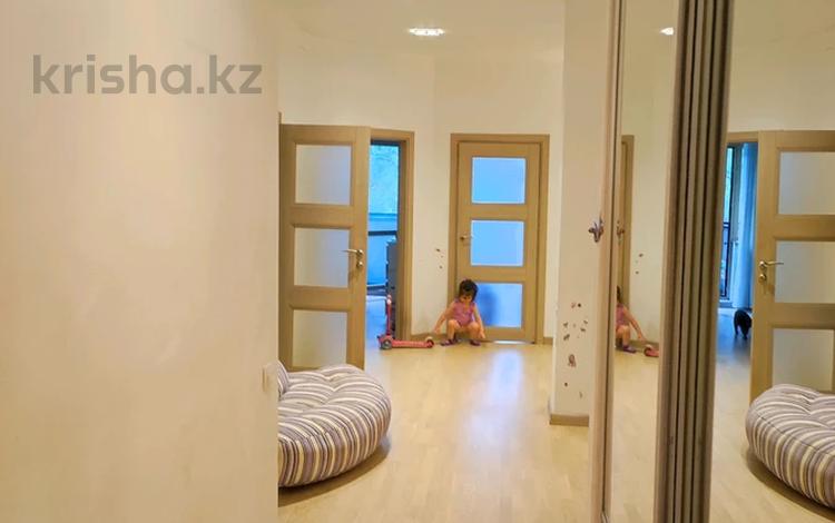 3-бөлмелі пәтер · 113 м² · 1/6 қабат, Рахмадиева 2/9, бағасы: 135 млн ₸ в Алматы, Бостандыкский р-н — фото 2
