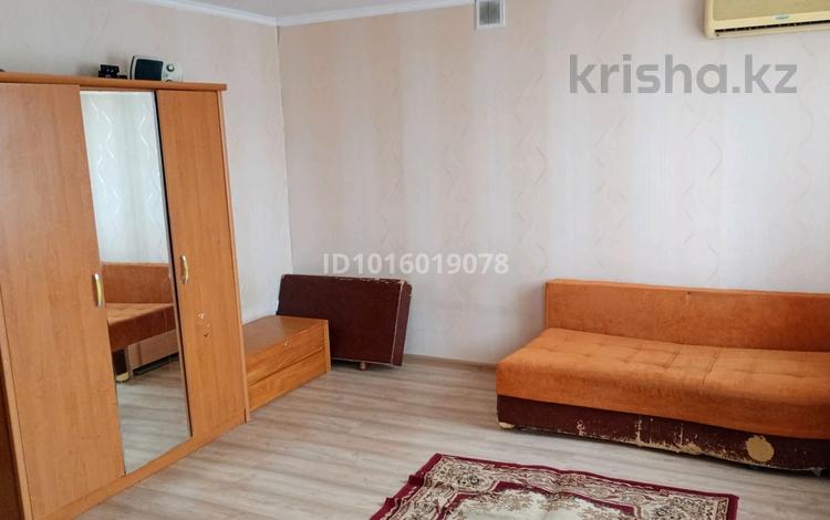 1-комнатная квартира · 25 м² · 4/4 этаж, 3Б мкр 1 за 70 000 ₸ в Актау — фото 2