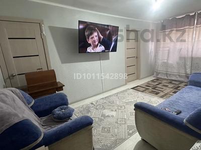 3-бөлмелі пәтер · 49 м² · 4/4 қабат, 342 квартал 10, бағасы: 18 млн ₸ в Семее