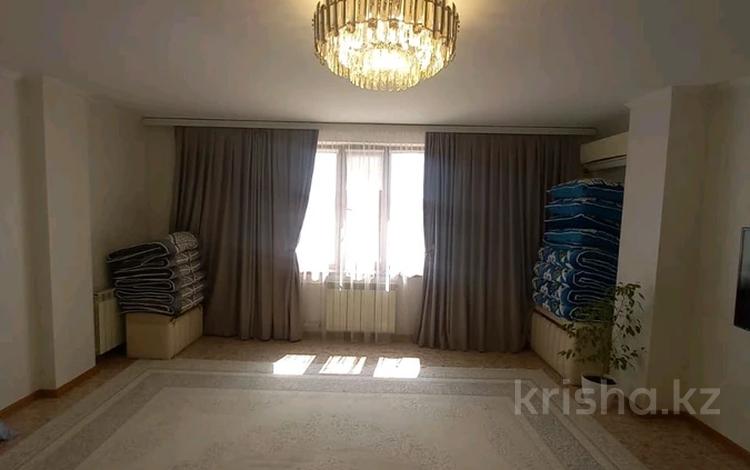 4-комнатная квартира · 113 м² · 7/7 этаж, Молдагуловой за 27.8 млн ₸ в Актобе — фото 2