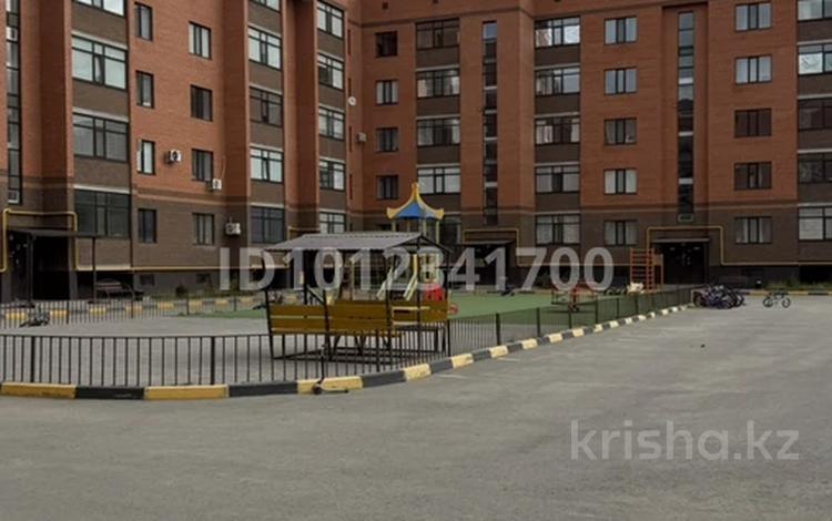 1-комнатная квартира · 61 м² · 3/5 этаж, мкр. Алтын орда 47 за 25 000 ₸ в Актобе — фото 2