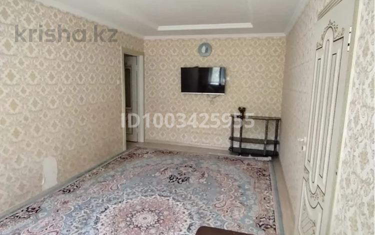 3-комнатная квартира · 53 м² · 2/5 этаж, мкр Восток 3 за 24 млн 〒 в Шымкенте, Аль-Фарабийский р-н — фото 2