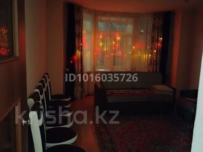 3-бөлмелі пәтер · 65 м² · 2/2 қабат, Железнодорожный 8 — Вокзал, бағасы: 150 000 ₸ в Жезказгане