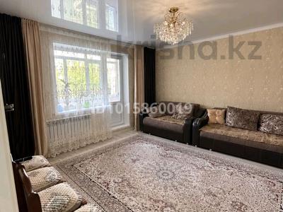 3-бөлмелі пәтер · 70 м² · 2/5 қабат, Голубые пруды ш/а., Майкудук, мкр Голубые пруды 10, бағасы: 32 млн ₸ в Караганде, Алихана Бокейханова р-н