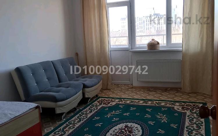 2-комнатная квартира · 67 м² · 2/9 этаж, мкр Юго-Восток, Мкр Юго-Восток, Сарыарка 19 — Возле Старой Корзины за 160 000 ₸ в Караганде, Казыбек би р-н — фото 2
