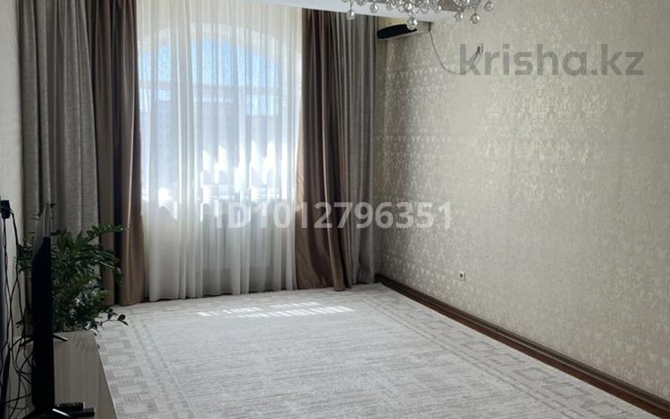 3-комнатная квартира · 103.6 м² · 7/8 этаж, мкр Нурсая, Султанахмет Кожыков 4 за 52 млн ₸ в Атырау — фото 11