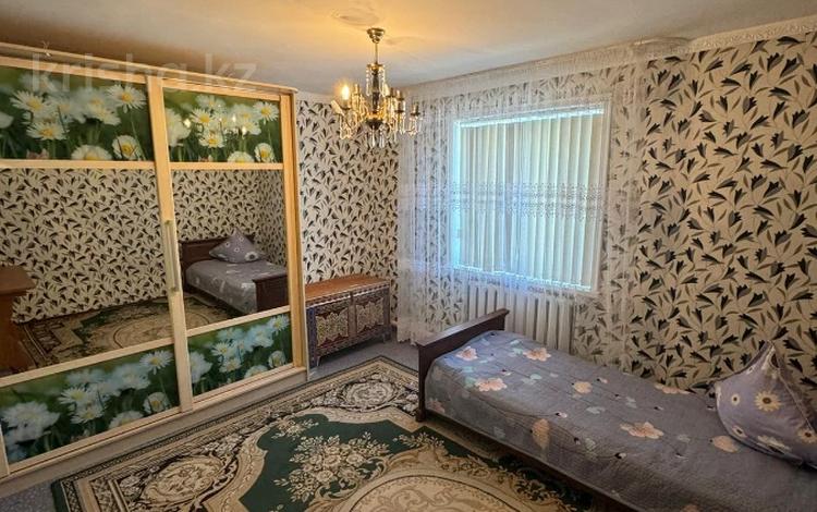 4-комнатная квартира · 90 м² · 1/5 этаж, Толе би 139 за 20 000 ₸ в  — фото 2