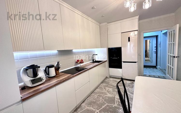 2-комнатная квартира · 80 м² · 10/12 этаж, Абая 55 за 53.5 млн ₸ в Алматы, Ауэзовский р-н — фото 2