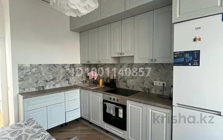 2-комнатная квартира · 70 м² · 2/10 этаж · помесячно, Култегин 11, 13, 15 за 250 000 〒 в Астане, Нура р-н — фото 2