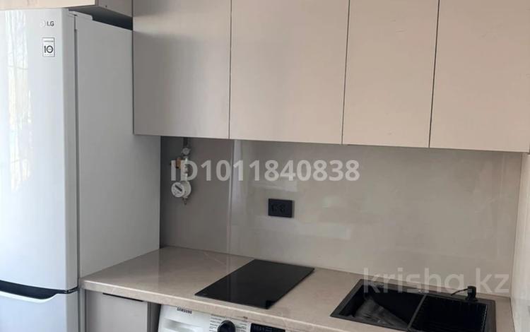1-бөлмелі пәтер · 35 м² · 1/4 қабат, 1-й мкр. 15, бағасы: 200 000 ₸ в Конаеве — фото 2