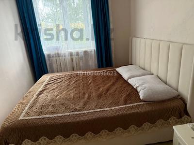 3-комнатная квартира · 59 м², Майкудук, 14й микрорайон 18 за 10 млн 〒 в Караганде, Алихана Бокейханова р-н