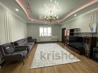 Жеке үй · 5 бөлме · 200 м² · 8 жүзд., Аксай Достык 25А, бағасы: 46 млн ₸ в Атырау