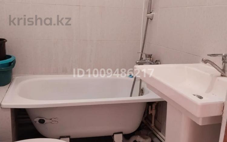 1-комнатная квартира · 30 м² · 2/3 этаж, Пацаева — Бр жубановых - Пацаева за 90 000 ₸ в Актобе — фото 2