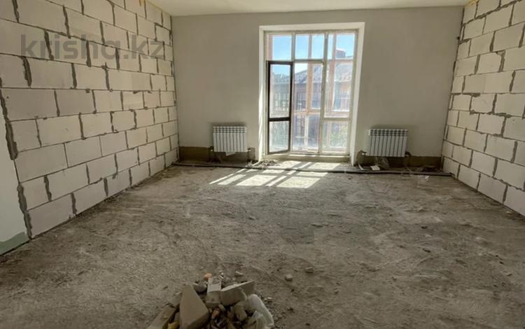 4-комнатная квартира · 210 м² · 4/5 этаж, Ботаническая 12/11 за 58 млн ₸ в Караганде, Казыбек би р-н — фото 6